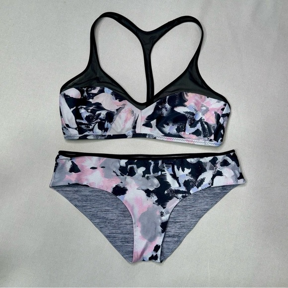 Lululemon Salty Swim Bikini 2 Piece Reversible Swim Suit 4/6 Small - Picture 4 of 12
